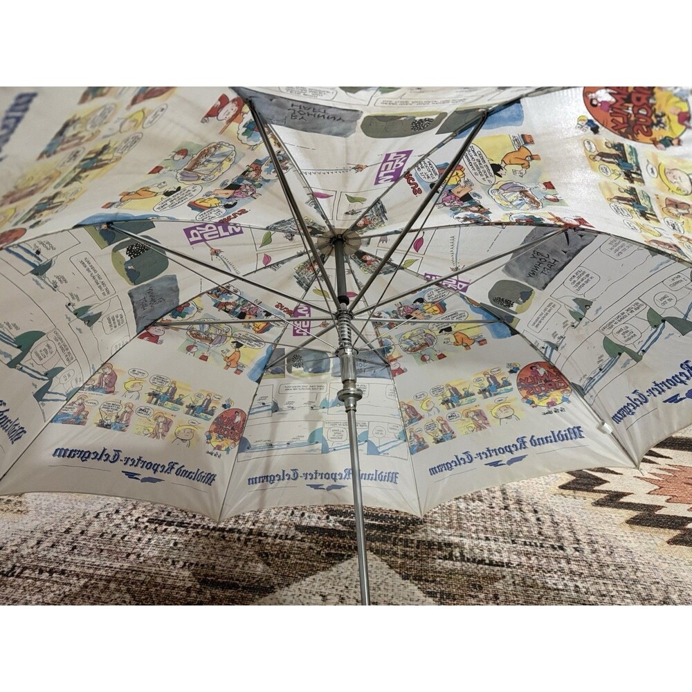 2 Vintage Umbrellas Newspaper Umbrella Cartoon Comic Strip Print Wood Handle - Picture 4 of 9